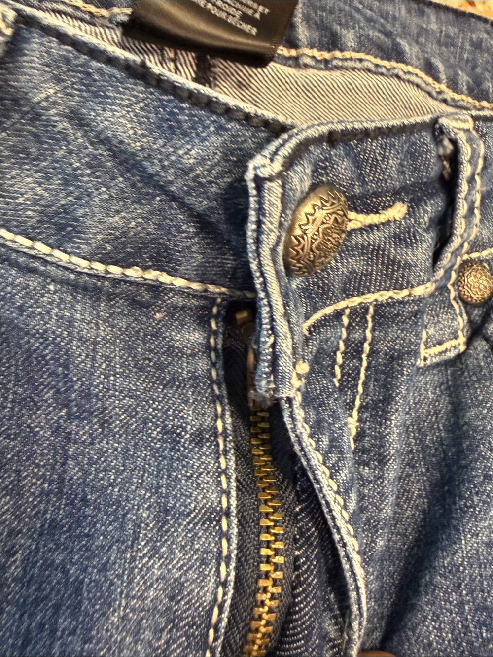 Suko western floral embroidered denim jeans SZ 10 hemmed 27.5” inseam - Picture 4 of 16